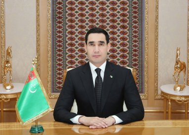 Президент Туркменистана принял секретаря парткома Синьцзян-Уйгурского автономного района КНР Ма Синжуйя