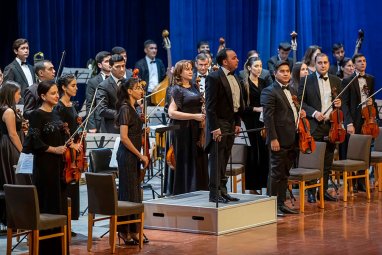 Wenada geçirilen Bütindünýä orkestr festiwalynda türkmen sazandalary «Altyn baýraga» mynasyp boldular