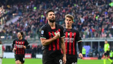 «Милан» переиграл «Наполи» по сумме двух матчей и вышел в полуфинал Лиги чемпионов