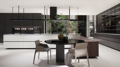 Компания Hermitage Home Interiors предлагает богатый ассортимент кухонной мебели от итальянских производителей