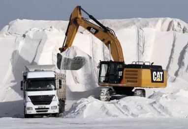 Туркменское предприятие добыло более 57,5 тысяч тонн соли 