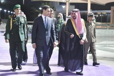 Президент Туркменистана прибыл в Джидду для участия в саммите стран Персидского залива и Центральной Азии