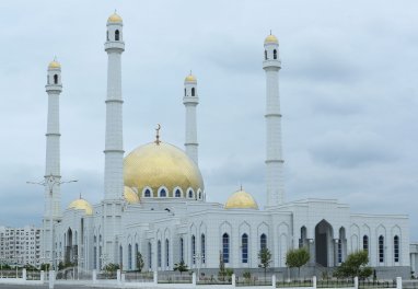 На сайте Turkmenportal опубликовано расписание сухуров и ифтаров в пост Рамадан 2023 года