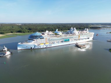 Новый гигантский круизный лайнер «Икона морей» отправится в первое плавание в январе 2024 года