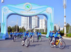 В Туркменистане широко отметят Всемирный день велосипеда
