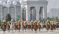 Fotoreportaž: Türkmenistan Garaşsyzlygynyň 27 ýyllyk baýramyny giňden belledi