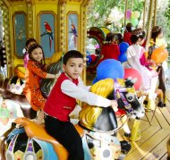 Фоторепортаж: В Туркменистане отметили Международный день защиты детей