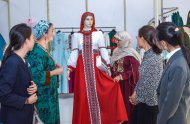 Aşkabat'ta, Türkmen-İran moda ve tekstil sergisinin açılışı yapıldı