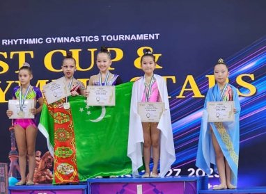 Türkmen gimnastikaçylary halkara ýaryşda 11 medal gazandylar