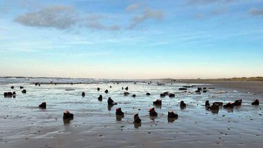 Thousands of shoes washed up in northern Denmark