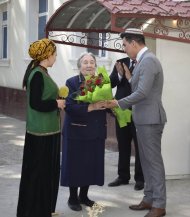 Фоторепортаж: в Ашхабаде поздравили ветеранов 