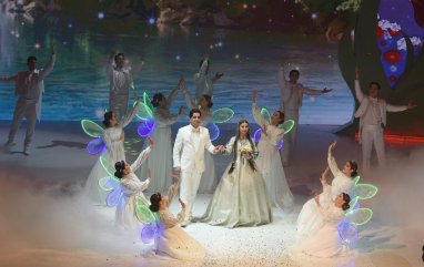 В Туркменистане состоялся праздничный концерт, посвященный Международному женскому дню