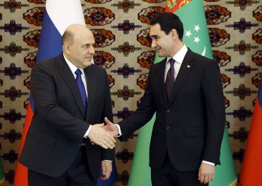 Президент Туркменистана поздравил главу Правительства РФ с 57-летием