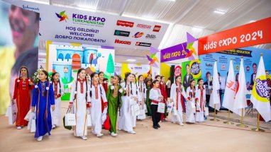 «KidsExpo: всё для детей» приглашает на соревнования по ползанию среди малышей