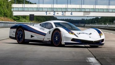 Japon elektrikli otomobil üreticisi Aspark, OWL SP600 modeliyle saatte 438,7 kilometre hıza ulaşarak hız rekorunu kırdı