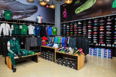Мультибрендовый магазин Alem Sport apparels and shoes в Ашхабаде для тех, у кого спорт и мода – стиль жизни