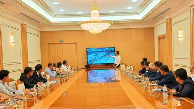 Uzbek delegation visits Turkmenistan