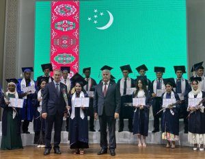 The Ambassador of Turkmenistan to Tajikistan congratulated his compatriots – graduates of a medical university