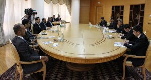 Глава МИД Туркменистана и председатель сената Пакистана обсудили вопросы сотрудничества