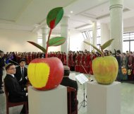 Выставка народных художников Туркменистана открылась в Государственной академии художеств