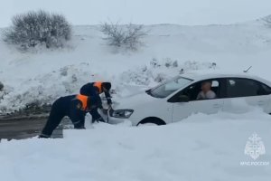 Russiýanyň çäginiň 70 göterimden gowragyny gar örtdi