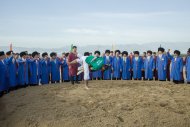 Фоторепортаж: в четырех велаятах Туркменистана приступили к севу хлопчатника
