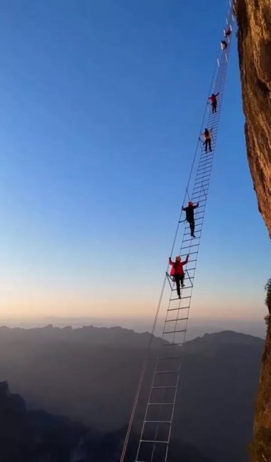 278 steps to heaven: a new extreme attraction has appeared in China