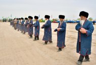 В Туркменистане приступили к севу хлопчатника