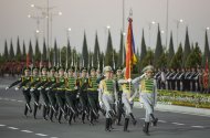 Фоторепортаж: Военный парад по случаю 75-й годовщины Победы в Великой Отечественной войне 1941-1945 годов в Ашхабаде