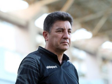 Новым главным тренером сборной Ирана по футболу назначен Амир Галенои
