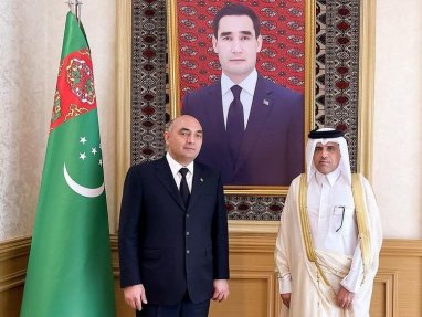 Посол Катара в Туркменистане встретился в Ашхабаде с председателем Агентства «Туркменховаёллары»