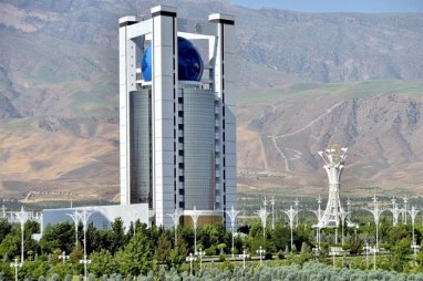 Türkmen ilçisi Owganystanyň daşary işler ministrine Konsullyk patentini gowşurdy
