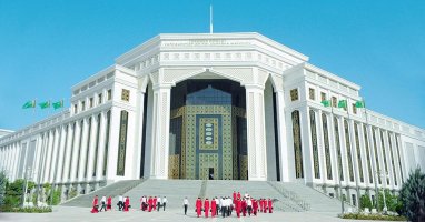 Туркменский государственный институт экономики и управления проводит День открытых дверей