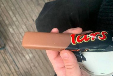 Briton wins compensation for smooth Mars chocolate bar