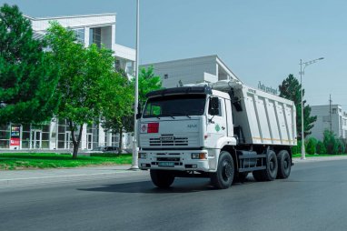 Ashgabat automobile enterprise offers cargo transportation services