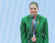 Fotoreportaž: Olimpiýa medalynyň eýesi Polina Gurýewa we tälimçilerine döwlet sylaglarynyň gowşurylyş dabarasy