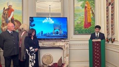 Туркменистан отметил 30-летие дипломатических отношений с ЕС и Бельгией выставкой культурного наследия