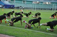 Фоторепортаж: Тренировка сборной Республики Корея по футболу в Ашхабаде