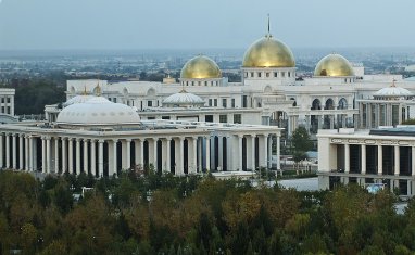 Президент Туркменистана завершил работу над новой книгой