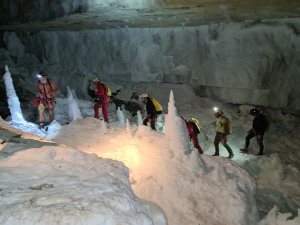 In Turkmenistan, French scientists examined the caves of Koytendag