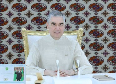 Gurbanguly Berdimuhamedow  Arkadag şäherinde guruljak desgalaryň taslamalary bilen tanyşdy