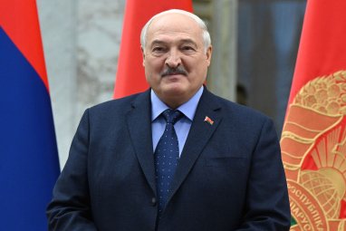 Lukaşenko kosmonawt Wasilýewskaýa Belarussiýanyň Gahrymany diýen at dakdy