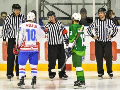 The national ice hockey team of Turkmenistan beat Luxembourg at the World Championship in South Africa