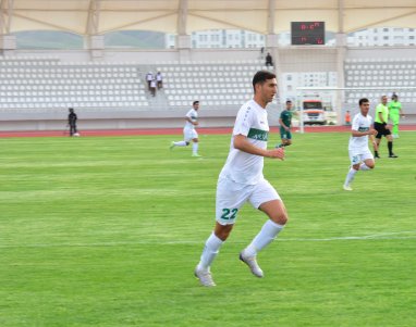 Türkmenistanyň futbol çempionatynda 8-nji tapgyryň duşuşyklary geçirildi