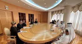 Глава МИД Туркменистана встретился с министром экономики ОАЭ