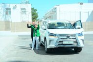 Фоторепортаж: Полина Гурьева получила в подарок от Президента Туркменистана квартиру, машину и $50 тысяч