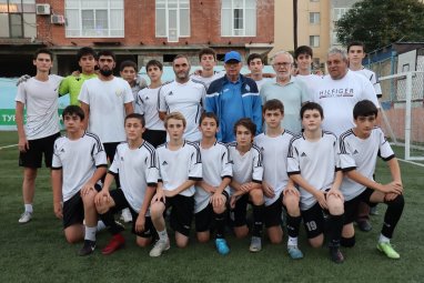 Курбан Бердыев поделился опытом с дагестанскими детскими тренерами по футболу