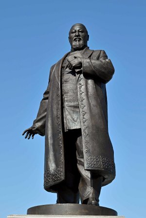 Monument to Kazakh poet and thinker Abai Kunanbayev unveiled in Ashgabat