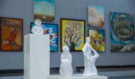 Photo report: Exhibition of artists from Mary velayat continues in Ashgabat