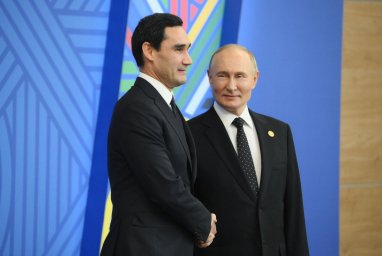 Serdar Berdimuhamedov, BRICS Zirvesi'nde Vladimir Putin ile görüştü